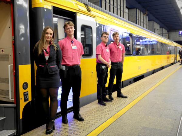 Pociąg i załoga czeskiego przewoźnika RegioJet. Warszawa, październik 2025 r.