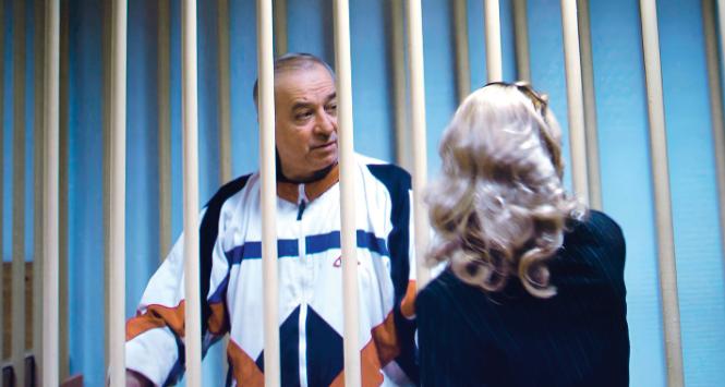 Z prawniczką podczas procesu w Moskwie, 2006 r.