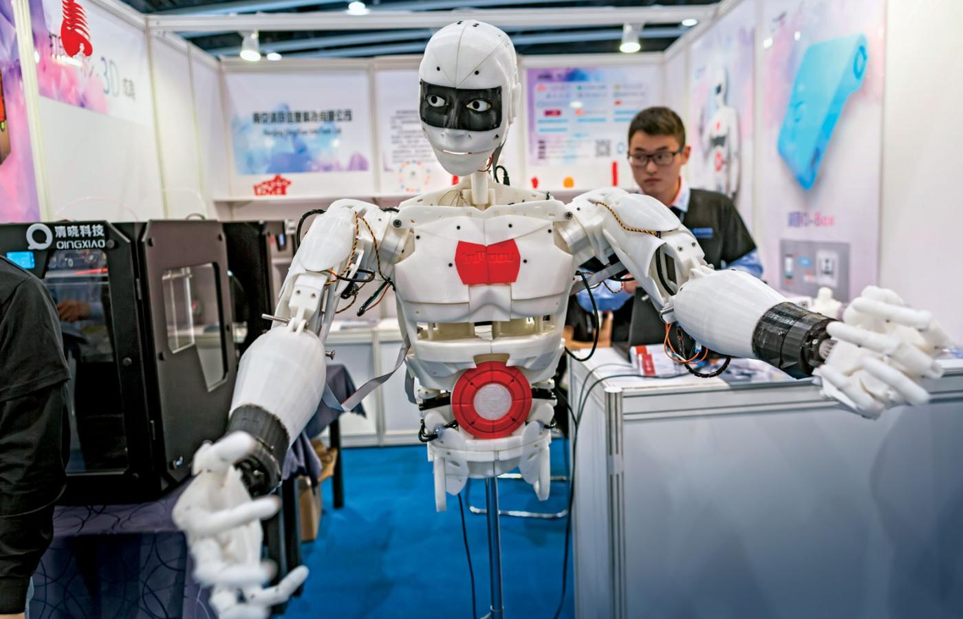 Robot z części drukowanych w 3D, prezentowany podczas Międzynarodowych Targów Elektroniki w Hongkongu