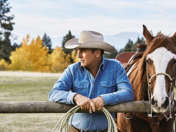 Kevin Costner jako ranczer John Dutton.