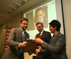 dr Tomasz Bilczewski z redaktorami Ewą Wilk oraz Jerzym Baczyńskim.