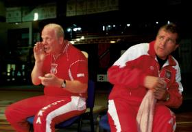 Trenerzy Bieniasz i Piotrowski. Kiedy one obrywają, nas też boli.