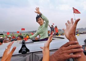 Aung San Suu Kyi, pokojowa noblistka startuje w wyborach parlamentarnych, które mają się odbyć 1 kwietnia.