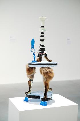 Zestaw kielich-świecznik-stolik, Konrad Żukowski