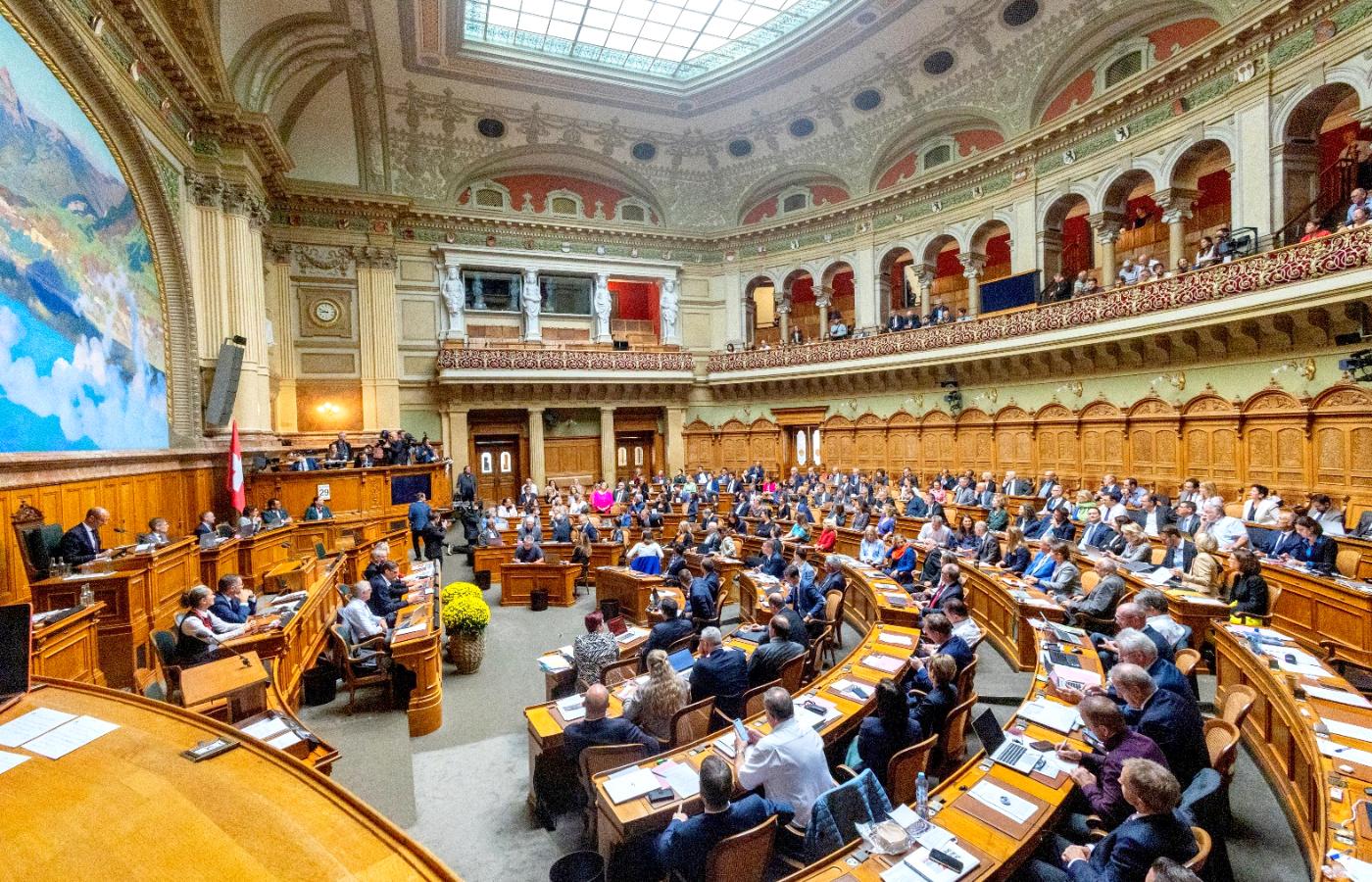 Szwajcarski parlament federalny. Ostatnie posiedzenie przed wyborami 22 października 2023 r.