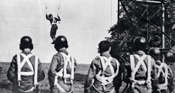 Szkolenie spadochronowe w Largo House w Szkocji