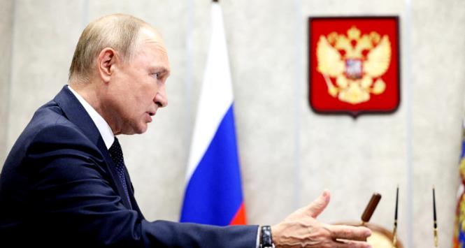Władimir Putin podczas spotkania z gubernatorem Nowogrodu
