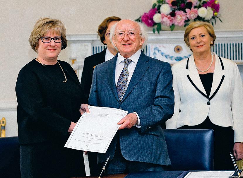 Aileen Donnelly (pierwsza z lewej) zasiada w irlandzkim Wysokim Sądzie (sąd apelacyjny w sprawach karnych).