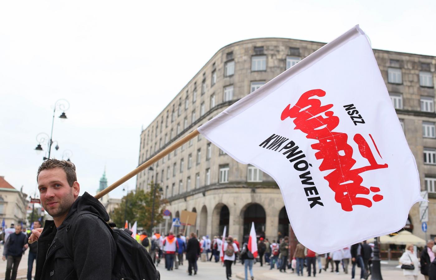 Związkowcy na Krakowskim Przedmieściu w Warszawie. Okolice Pałacu Prezydenckiego. 14 września 2013 r.