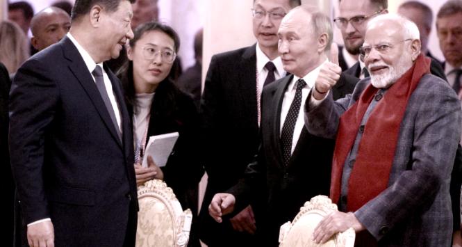 Xi Jinping, Władimir Putin i Narendra Modi, szczyt BRICS w Kazaniu, październik 2024 r.