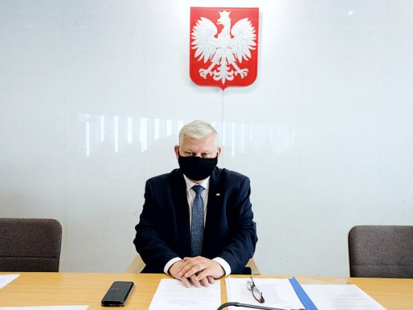 Marek Suski w czasie posiedzenia sejmowej komisji kultury i środków przekazu