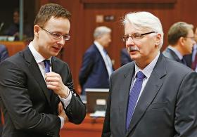 Ministrowie spraw zagranicznych Węgier i Polski w Brukseli, marzec 2016 r.