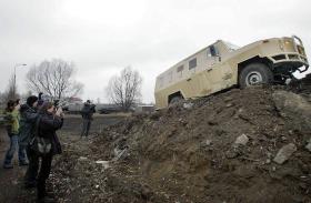 Prezentacja Dzika w zakładach w Kutnie, listopad 2005 r.