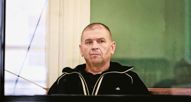 Tadeusz Grzesik podczas ogłoszenia wyroku w kieleckim sądzie w 2012 r. w sprawie zabójstwa trójki Ukraińców w lesie pod Cedzynią w 1991 r. Za tę pierwszą, potwierdzoną sądownie zbrodnię został skazany na 25 lat.