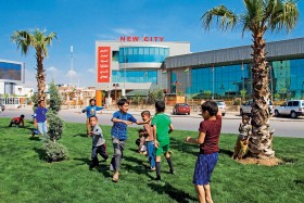 Arbil - miasteczko w irackim Kurdystanie. Tu dzieci mogą bezpiecznie bawić się na ulicach.