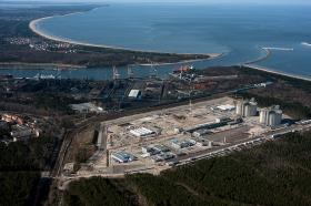 Gazoport im. Lecha Kaczyńskiego, uruchomiony niedawno w Świnoujściu, będzie w stanie odebrać 5 mld m sześc. skroplonego gazu.