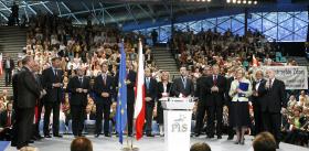 Zdjęcie z maja 2009 r. Niektórych z widocznych na nim polityków od dawna nie ma w partii (Aleksandra Natalli - Świat zginęła w Smoleńsku).