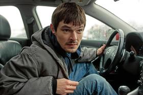 Dawid Ogrodnik w filmie „Cicha noc” w reż. Piotra Domalewskiego