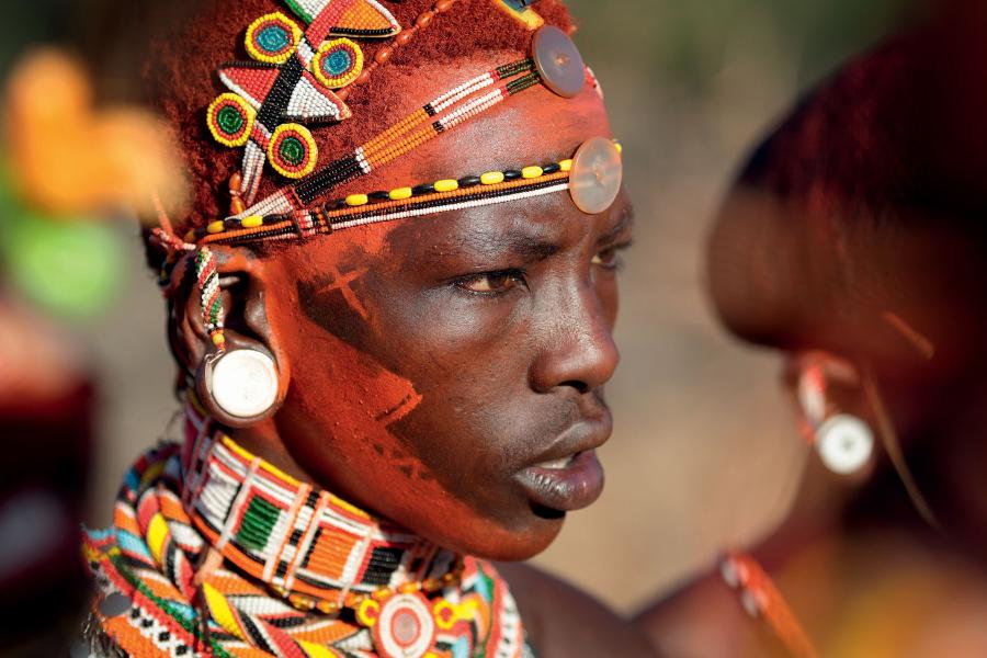 Wojownik z plemienia Samburu (Kenia).