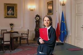 Żaden dyrektor czy kurator w instytucji publicznej nie powinien zapominać o publiczności. To nie jest tak, że wszyscy musimy robić coś dla milionów, ale powinniśmy myśleć o tych, do których dane wydarzenie jest kierowane.