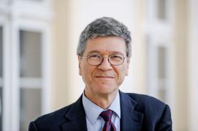 Jeffrey Sachs, amerykański ekonomista