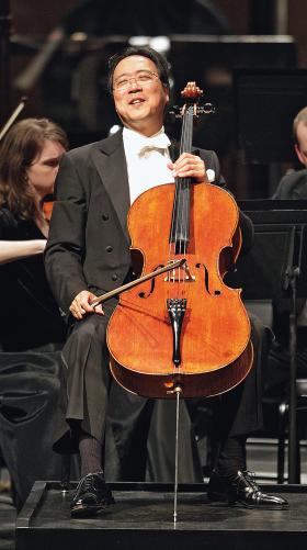 Yo-Yo Ma, któremu zdarzyło sie zostawić drogocenną wiolonczelę w taksówce.