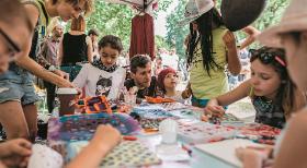 Fundacja zajmowała się przede wszystkim pomocą w sprawach doraźnych i organizowaniem kursów orientacji w społeczeństwie.