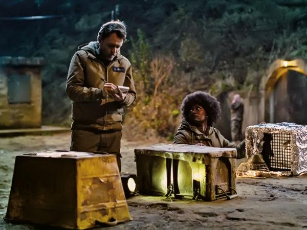 „Kierunek: Noc 2”, scen. Jason George