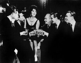 Powodzenie w filmie i w życiu. Była ośmiokrotnie zamężna. Na fot. w filmie 'Butterfield 8', 1960 r.