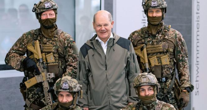 Kanclerz Olaf Scholz.