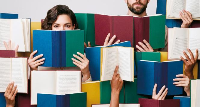 Czy wspólne ciche czytanie to wyraz zmęczenia wirtualnym światem?