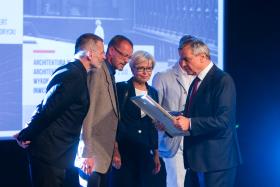 ... oraz architekci ze współpracującej przy projekcie GTS polskiej pracowni Q-Arch.