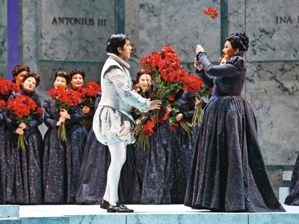 Agnieszka Zwierko jako księżniczka Eboli i Giancarlo Monslave w roli tytułowej.