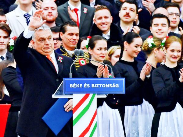 Wiec wyborczy Viktora Orbána w dniu Święta Narodowego Węgier. Budapeszt, 15 marca 2022 r.