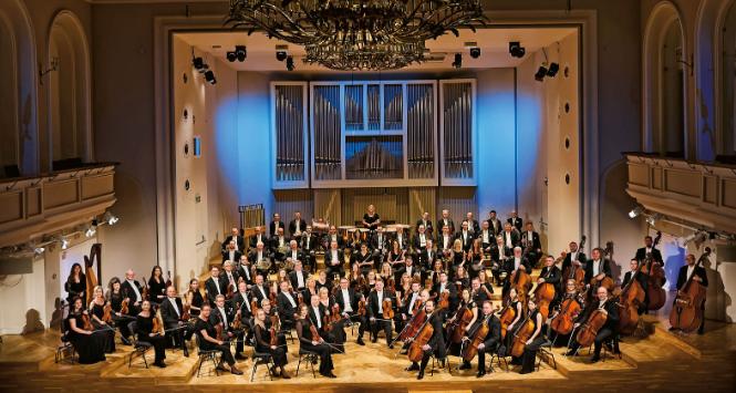 Filharmonia Śląska dysponuje salą na 426 miejsc i salą kameralną na 108 miejsc.