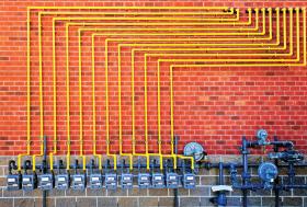 Polsko-rosyjskie stosunki gazowe zbudowane są na solidnym fundamencie wzajemnych uprzedzeń, konfliktów i pretensji.