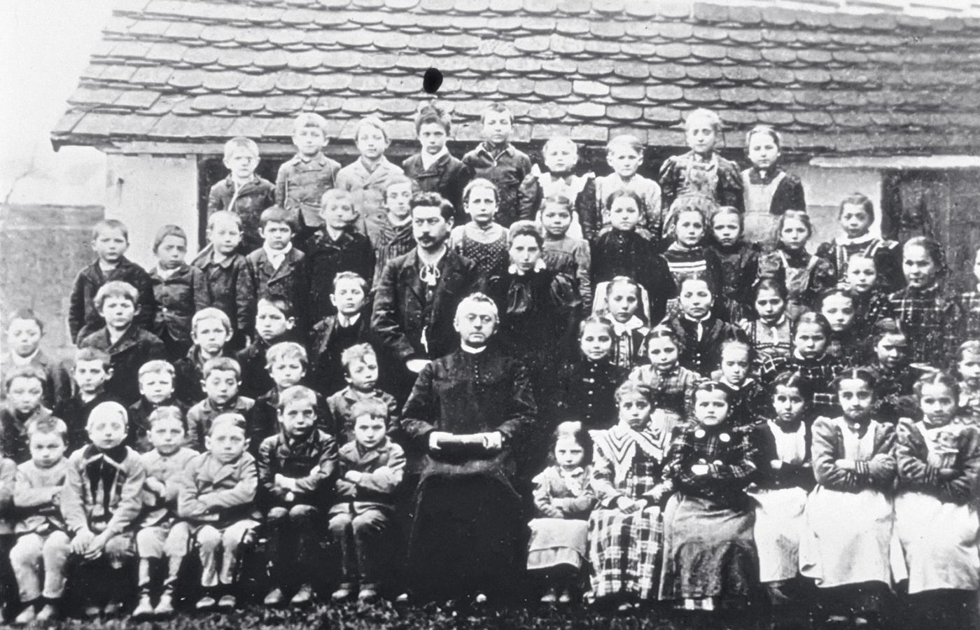 Klasa szkolna Hitlera, prawdopodobnie w Fischalm.
