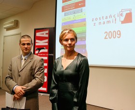 Gala. Wojciech Kulesza i Hanna Mamzer organizatorzy warsztatów i sesji towarzyszącej Gali „Zostańcie z Nami” z ramienia Stowarzyszenia Stypendystów Polityki