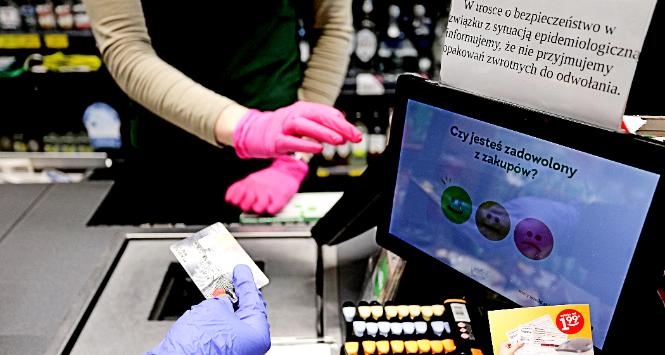 Zakupy podczas epidemii koronawirusa. Warszawa, 16 marca 2020 r.