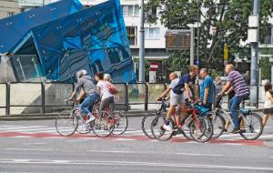 Rower nie generuje kosztów za paliwo ani spalin, nie wymaga miejsca parkingowego, nie stoi w korkach.