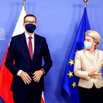 Mateusz Morawiecki i Ursula von der Leyen podczas lipcowego szczytu Unii w Brukseli