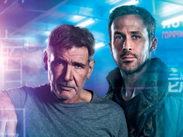 Harrison Ford (z lewej) i Ryan Gosling patrzą na kres panowania homo sapiens.