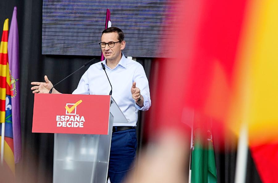 Premier Mateusz Morawiecki na zjeździe partii prawicowych w Madrycie, 9 października 2022 r.