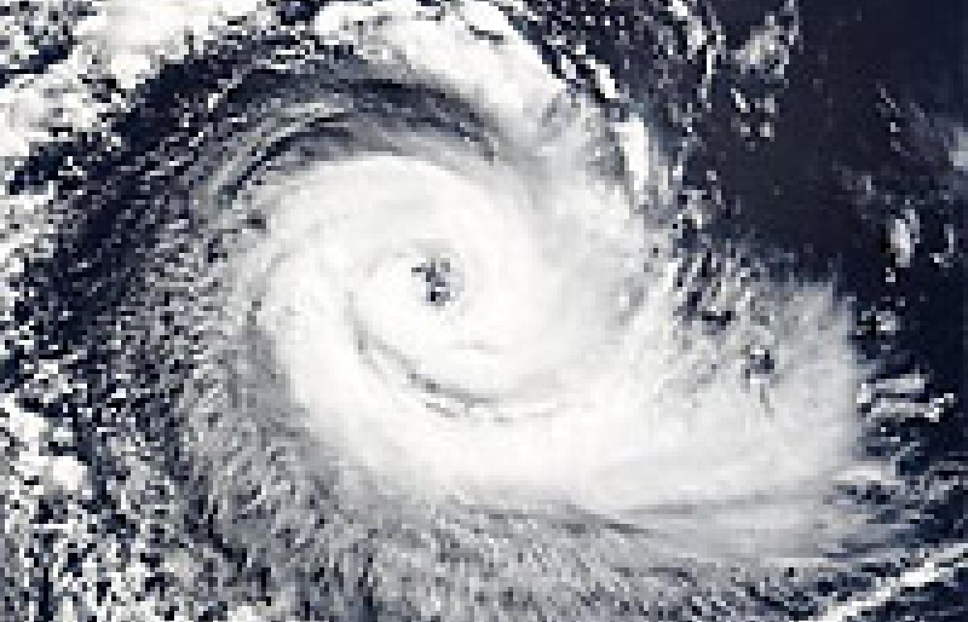 Huragan Katrina widziany z satelity (fot. NASA)