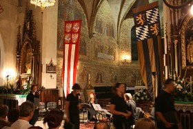 Radomska fara - koncert muzyki dworskiej Mikołaja z Radomia. W tym kościele Jadwiga Jagiellonka ogłosiła swe zaręczyny z Jerzym. Na zamku odbywały się swaty i negocjacje dworów. Mieszkańcy co rok przypominają o tym wydarzeniu…