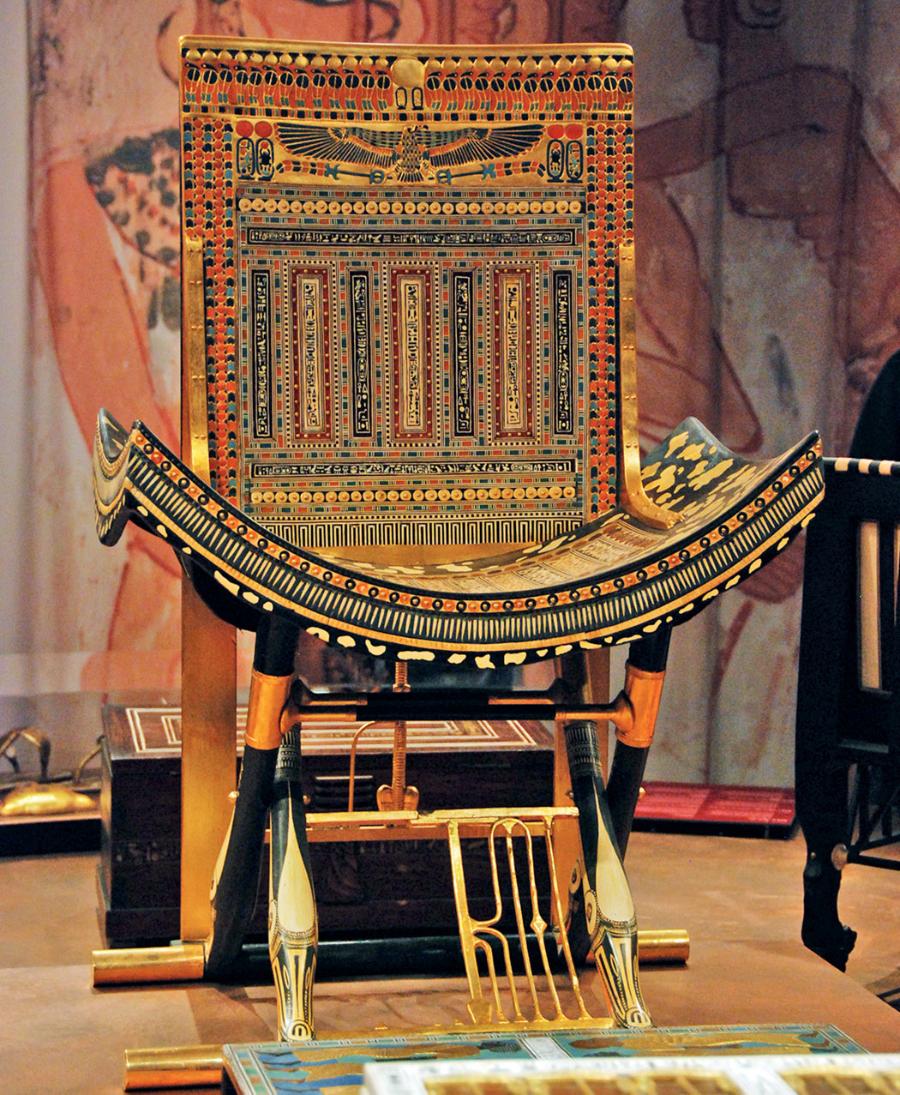 Tron faraona wydobyty z grobowca Tutanchamona. Około XIV w. p.n.e. Zbiory Muzeum Narodowego w Kairze.