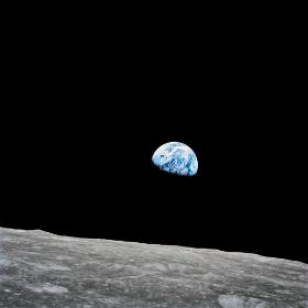 Zdjęcie Ziemi wykonane 24 grudnia 1968 r. przez załogę misji Apollo 8.