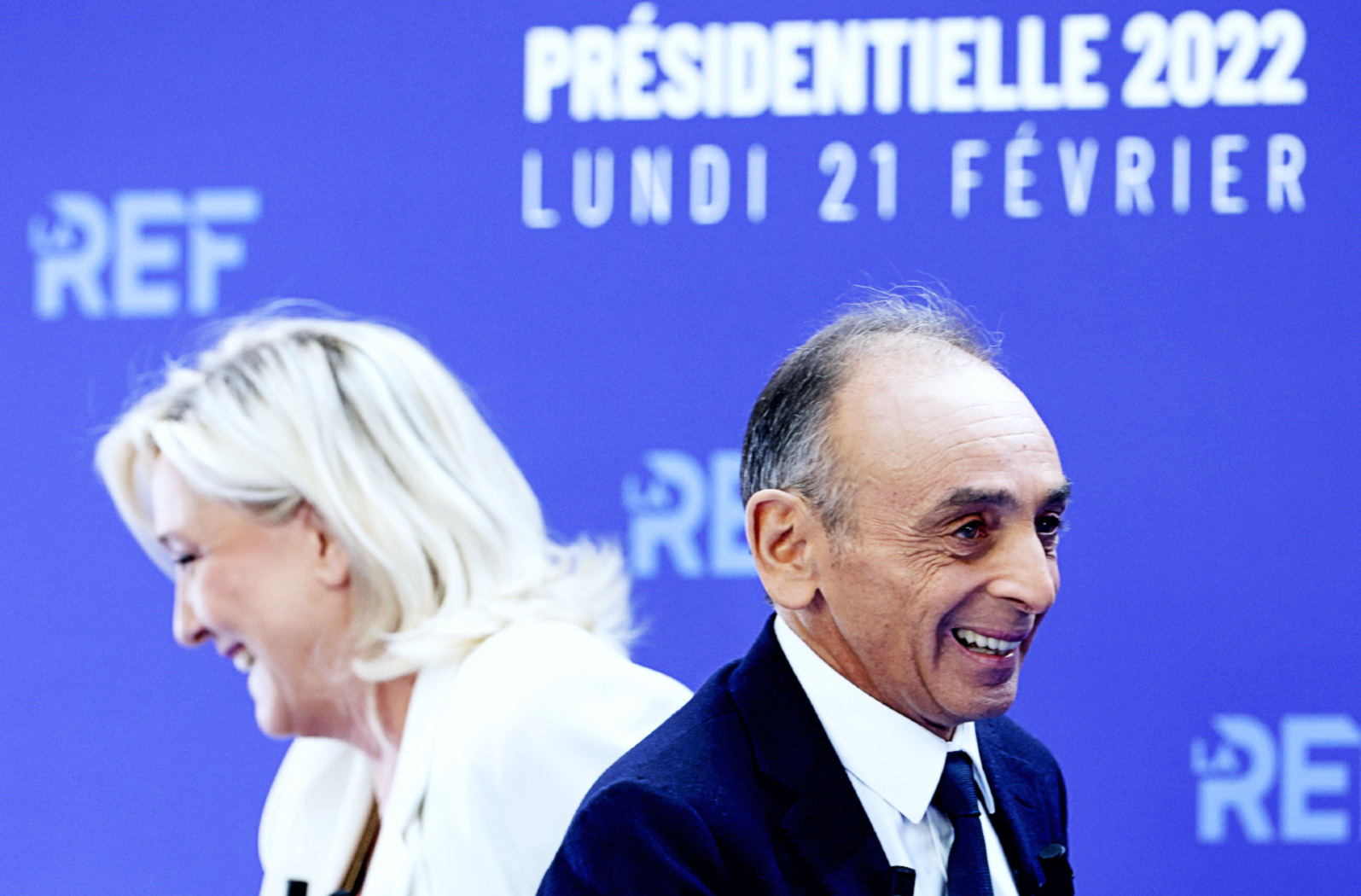 Marine Le Pen et Éric Zemmour jouent avec le même objectif.  Alors que Poutine attaque, les masques de l’extrême droite en France tombent