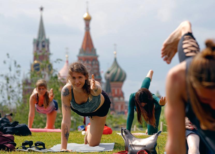 Czy joga to religia? Teolodzy rosyjskiej Cerkwi potępiają „poszukiwanie bóstwa w samym sobie”.
