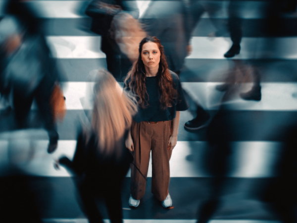 W kampanii „Zadbaj o to, co jest w środku – Wewnętrzny Spokój” Answear pokazuje jak radzić sobie z przebodźcowaniem